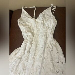 MYM White eyelet dress with adjustable straps🐇🐇